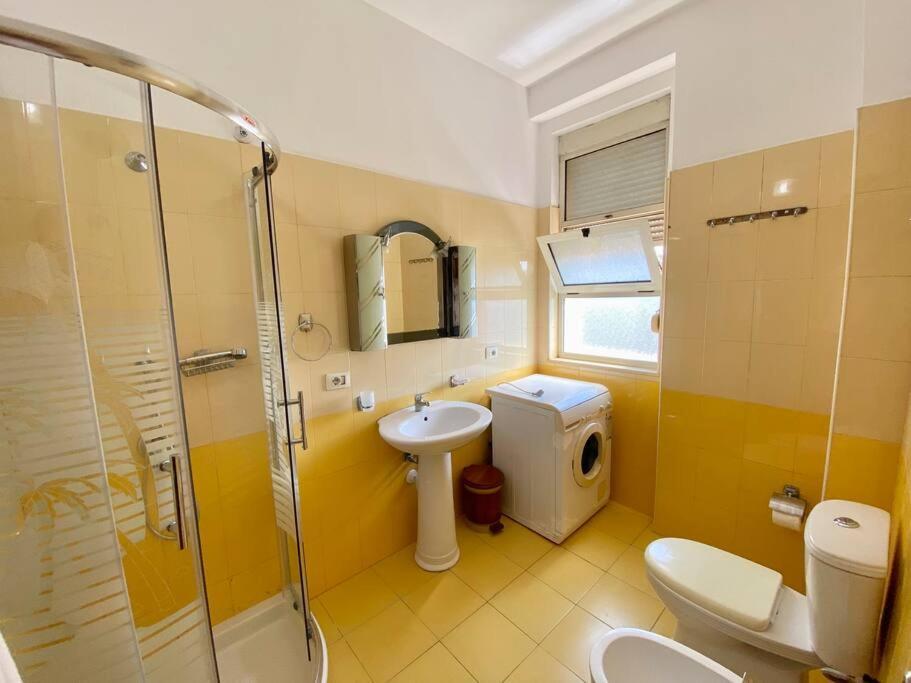 Roel Apartments Shkodra Center Ngoại thất bức ảnh